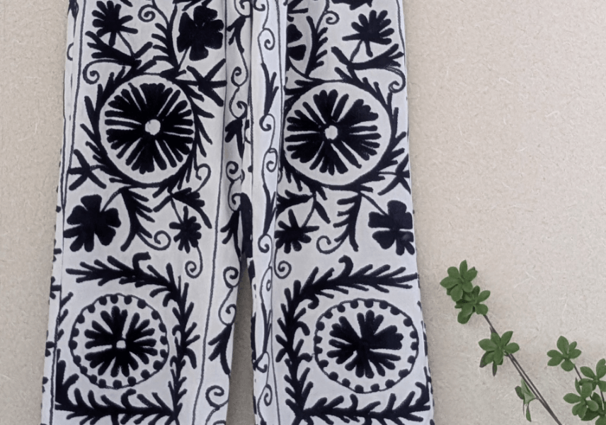 スザニ刺繍のディテール