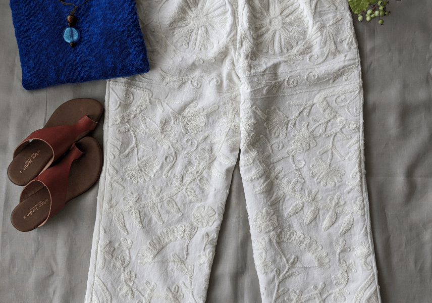 大人の女性に似合うスザニ刺繍服