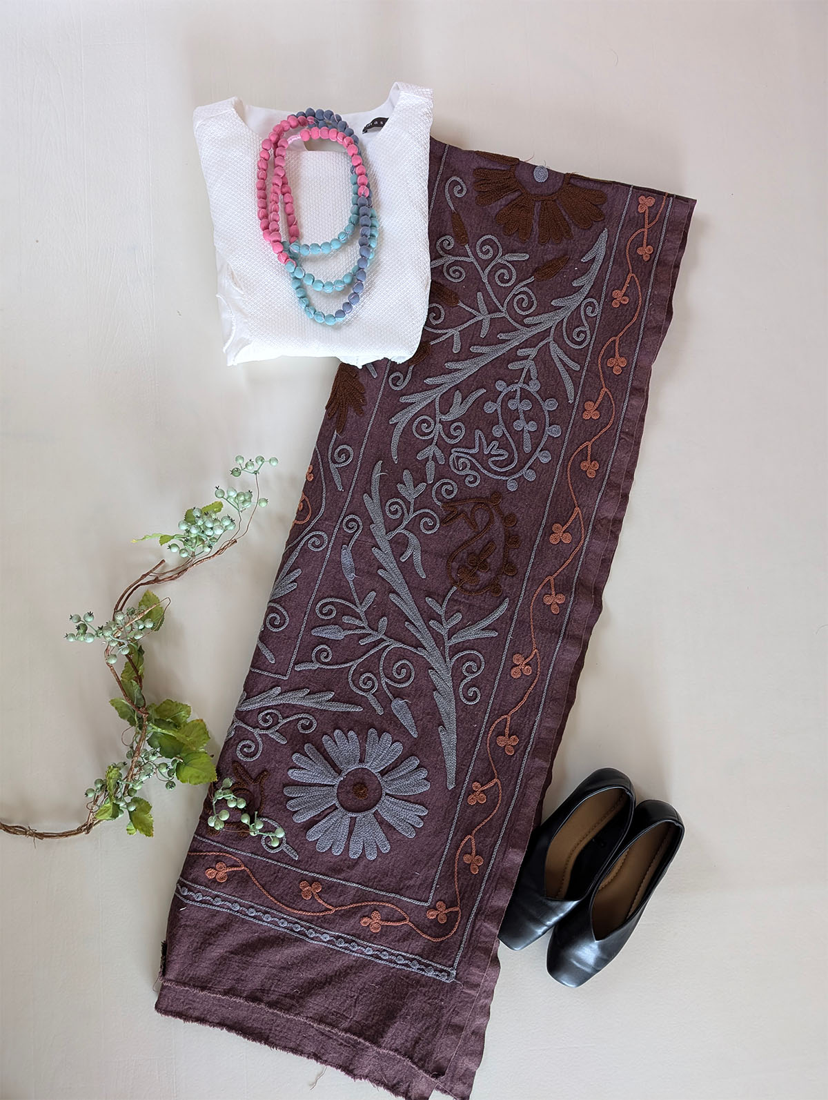 スザニ刺繍 生地 ブラウン × オレンジ