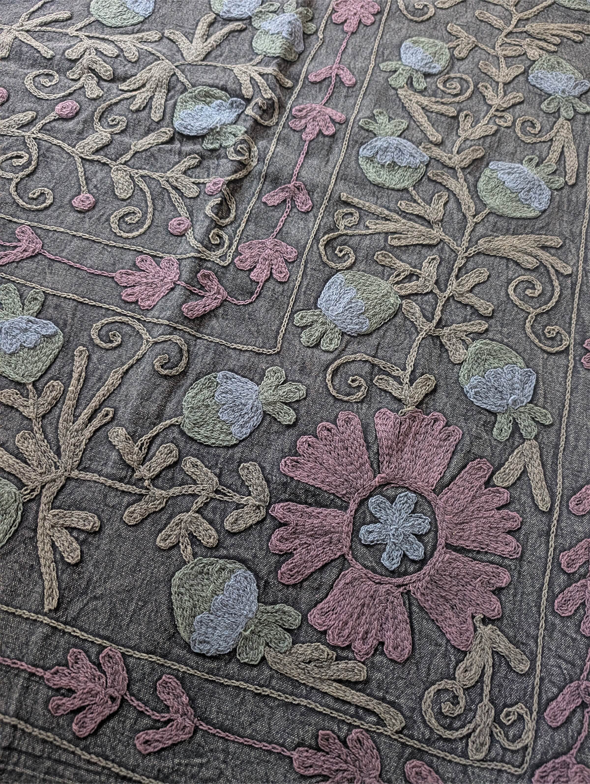 スザニ刺繍 生地 ビンテージ × ザクロ
