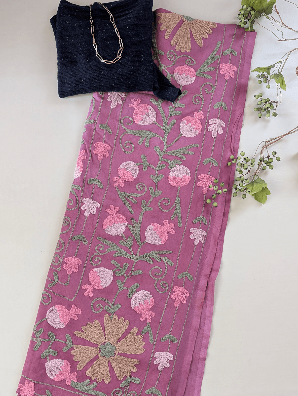 スザニ刺繍 生地 ザクロ×ピンク
