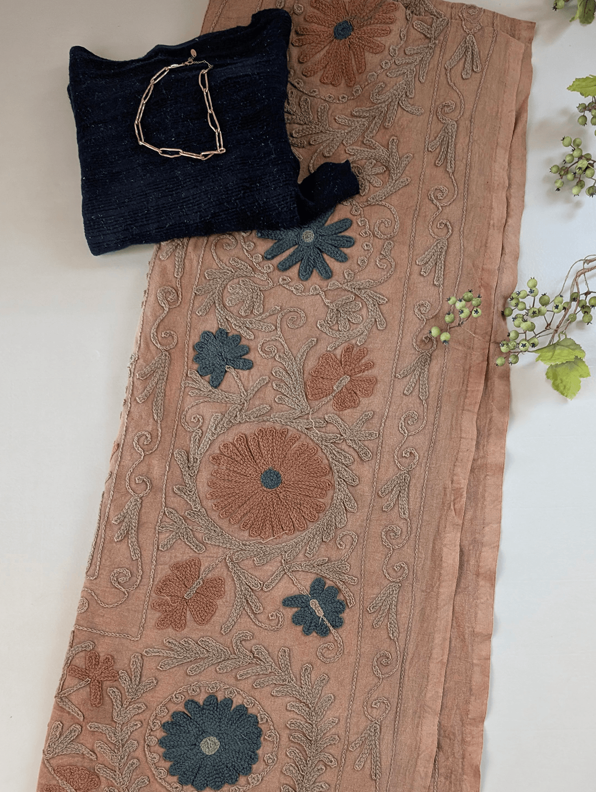 スザニ刺繍 生地 オレンジブラウン×ブルー